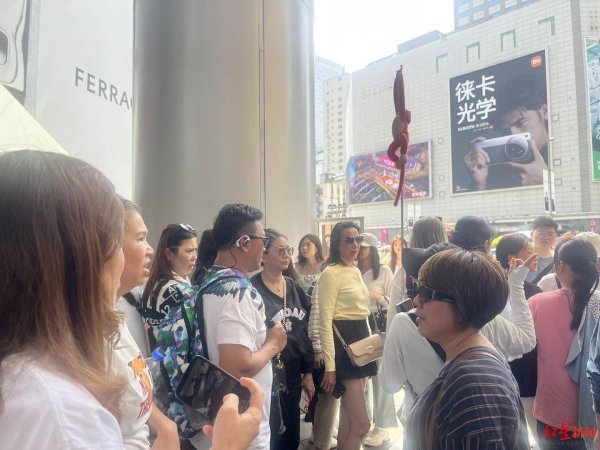 思考资本 五一消费热观察⑦|“五一”假期前三日激增170%，外国游客“长”满成都