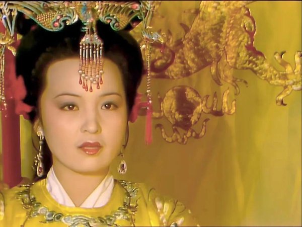杨方策略 读《红楼梦》：元妃省亲是皇帝的恩宠还是皇帝的阴谋？